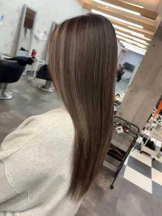 ロング カラー 田中 沙也香のヘアスタイル