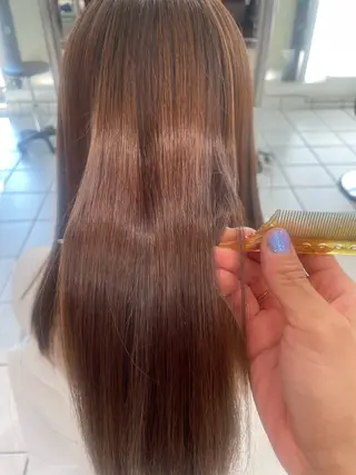 セミロング アートディレクター 尾内 友美のヘアスタイル