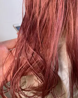 セミロング カラー よしだ とおいのヘアスタイル