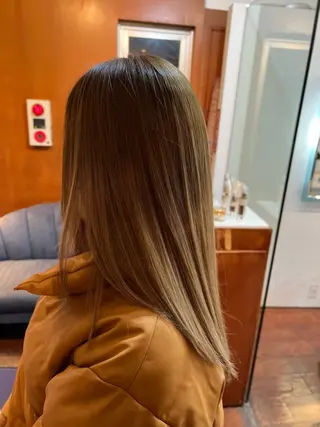 セミロング カラー kingdom青山店 小宮愛理のヘアスタイル