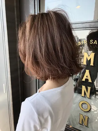 ミディアム 俵 知広のヘアスタイル