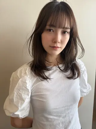 セミロング 💛🤍U too e’s /店長🧸のヘアスタイル
