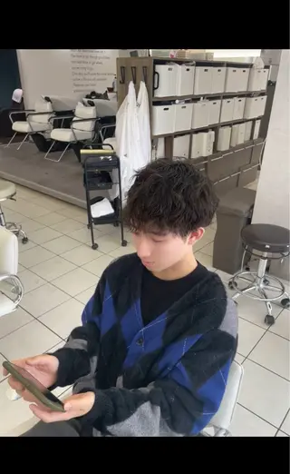 パーマ メンズ 成瀬スパイラル パーマ清水大隼のヘアスタイル