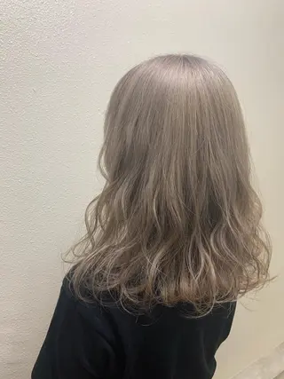 ミディアム カラー パーマ ヘアアレンジ メンズ キッズ ネイル マツエク・マツパ 切りっぱなしヘアボブ ミディアムヘアRYOのヘアスタイル