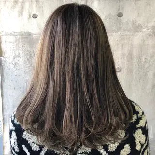 セミロング カラー 菅沢 奈生のヘアスタイル