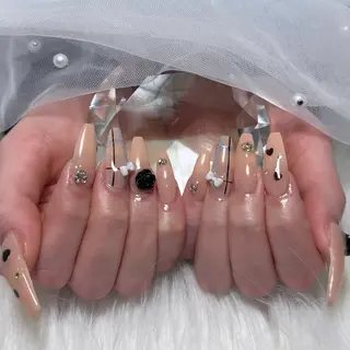 ネイル RE:Bonn所属・salon re:bonnのネイルデザイン