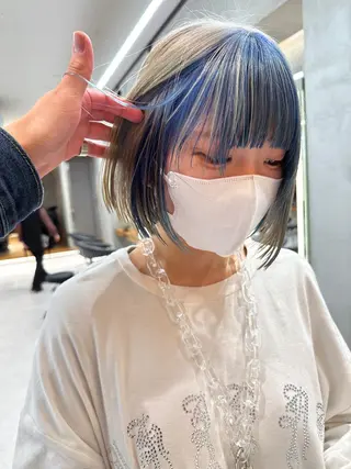 ミディアム カラー センターパート/ 暖色カラーayuのヘアスタイル