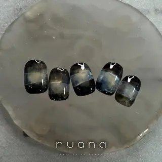 ネイル 阿武 美海のネイルデザイン