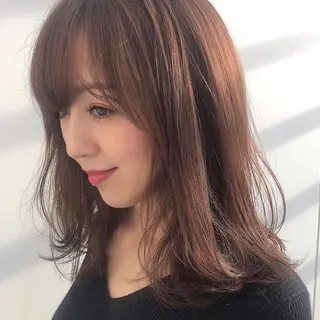 ミディアム カラー 小田 莉加子のヘアスタイル