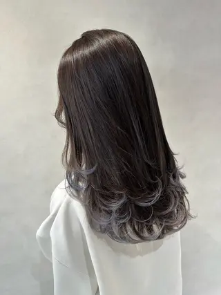 ロング 大人レイヤー& 透明感カラー💄のヘアスタイル
