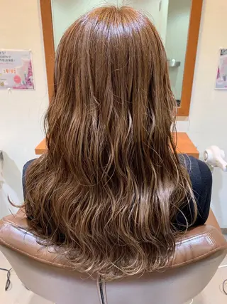 ロング カラー 蓮見  友里のヘアスタイル