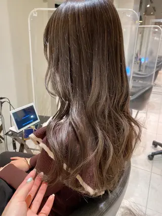 ロング カラー ヘアアレンジ マツエク・マツパ 透明感カラー🫧ヘア セット🫧松本菜月の眉毛・アイブロウイメージ
