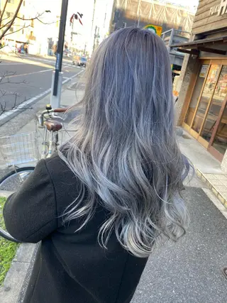 ロング 🍀透明感抜群🍀/ ハイトーンカラーのヘアスタイル