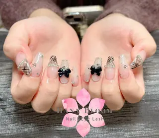 ネイル Hana Bloom Nail💛Rinaのネイルデザイン