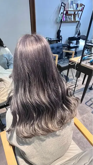 ロング カラー Mayuka ：）のヘアスタイル