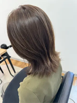 ミディアム カラー 坂田 優子のヘアスタイル