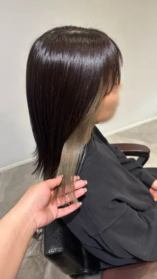 ロング YURINO /ボブ ベージュ/ハイトーンのヘアスタイル