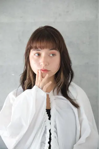 ロング シモウラ アオイのヘアスタイル