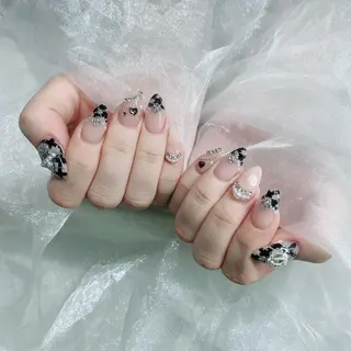 ネイル Queens テイのネイルデザイン