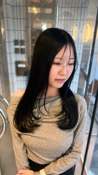ロング ᴍᴏᴇ 〈 en. 〉のヘアスタイル