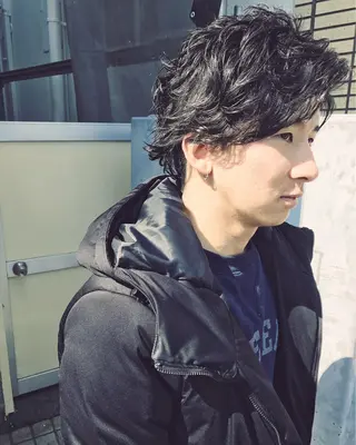 ミディアム イシイ リョウヘイのヘアスタイル