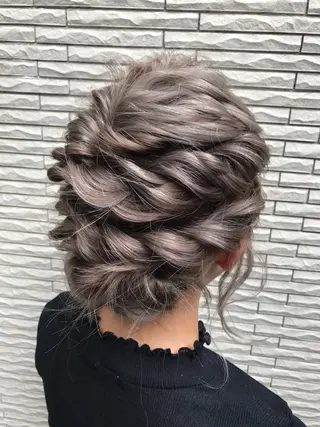 ヘアアレンジ ‼️最新ハネエクステ 原宿のヘアスタイル
