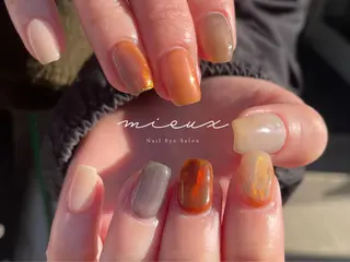 ショート . ネイルMARIA🌼のネイルデザイン