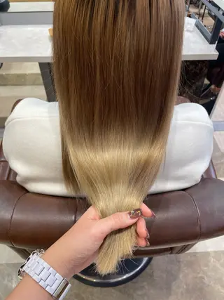 ロング 🧸顔周りカット /透明感🎀のヘアスタイル