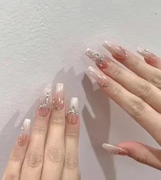 ネイル Pure&Rich Nailのネイルデザイン