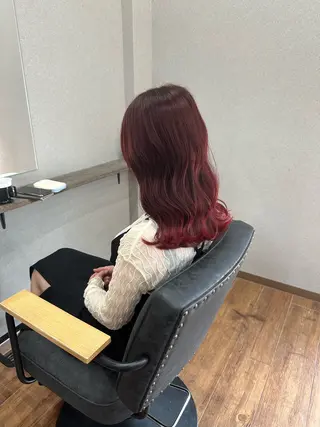 ロング カラー 鵜飼 真伍のヘアスタイル