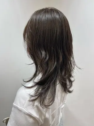 ミディアム カラー 🐺ウルフ/レイヤー 似合わせ‎🤍沙羅のヘアスタイル