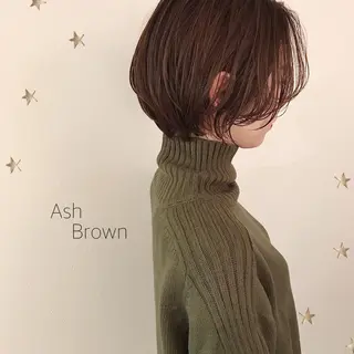 ショート カラー 市川 千夏のヘアスタイル