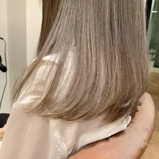 セミロング カラー 杉村 未来のヘアスタイル