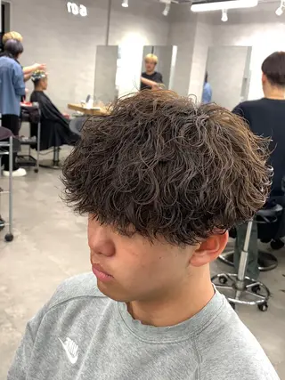 パーマ メンズ デザイン/ハイトーン 指名No.1パフのヘアスタイル
