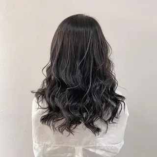 ミディアム カラー ハイライト／髪質改善 裕樹のヘアスタイル