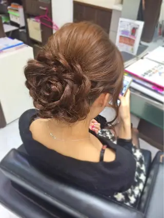 ロング ヘアアレンジ ハイトーン Arphyのヘアスタイル