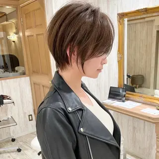 ショート カラー おのだ あやなのヘアスタイル