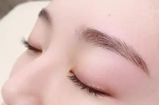 アイブロウ F manaの眉毛・アイブロウイメージ