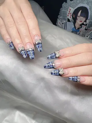 ネイル Lee Nailsのネイルデザイン