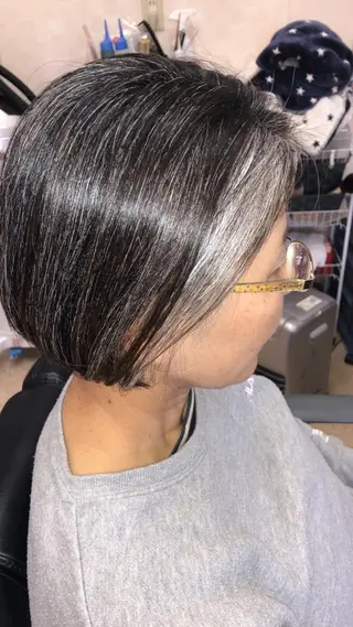 ショート 石塚 浩のヘアスタイル