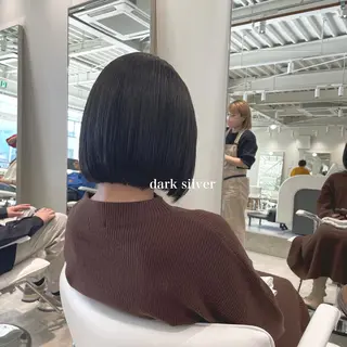 ミディアム カラー 峯崎 葵のヘアスタイル