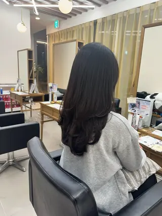 ロング 宮原 智美のヘアスタイル