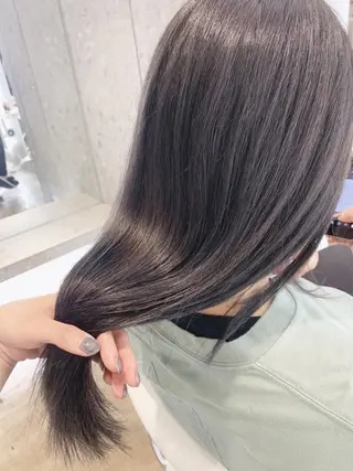 ロング カラー 山下 千明のヘアスタイル