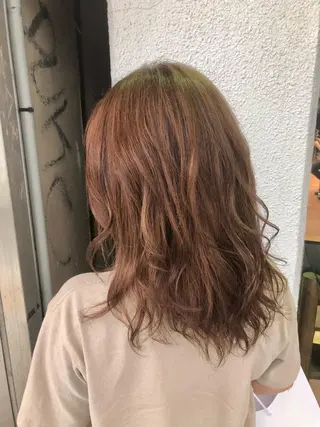 カラー ダブルスキルエクステ /羽エクステ白石宇由のヘアスタイル
