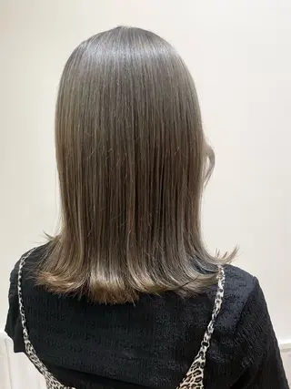 ミディアム カラー 透け感カラー🌿 小島 りなのヘアスタイル