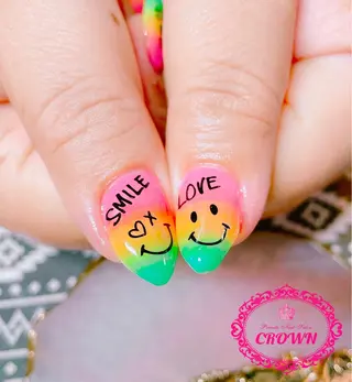 ネイル CROWN プライベートサロンのネイルデザイン