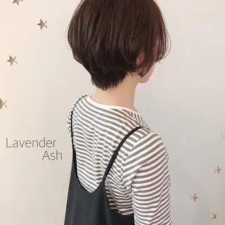 ショート カラー 市川 千夏のヘアスタイル