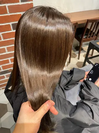 セミロング 髪質改善、縮毛矯正 酸性縮毛矯正のヘアスタイル