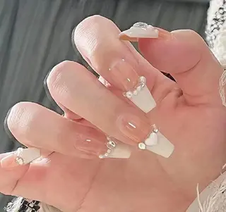ネイル MoonNail ユリ🌸のネイルデザイン
