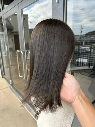 ロング カラー 鵜飼 真伍のヘアスタイル